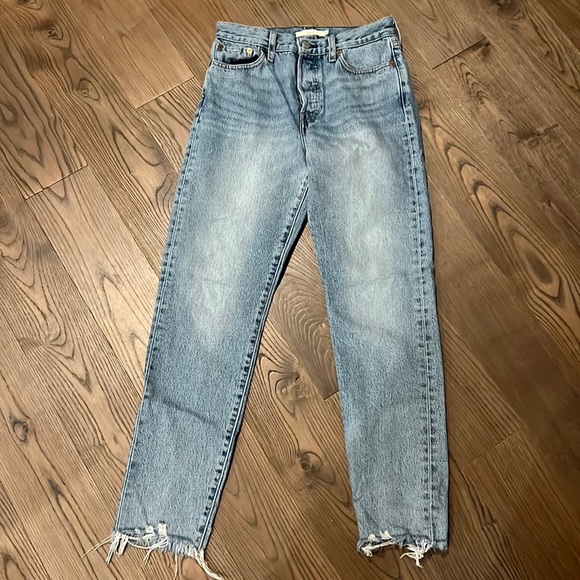 Levi’s Wedgie - Picture 1 of 4